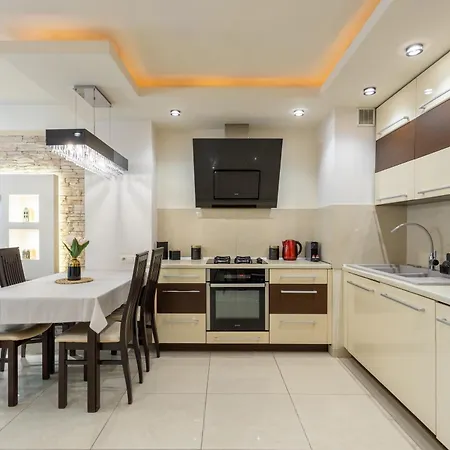 Central Warsaw Apartment - Great Location- Big And Charming Apartment - Grzybowska 5 Eksteriør bilde